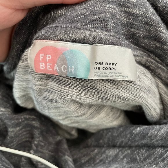 Free People Beach Cowl Neck Pullover Medium M Gray Sweater Sweatshirt Cocoon - Picture 4 of 6